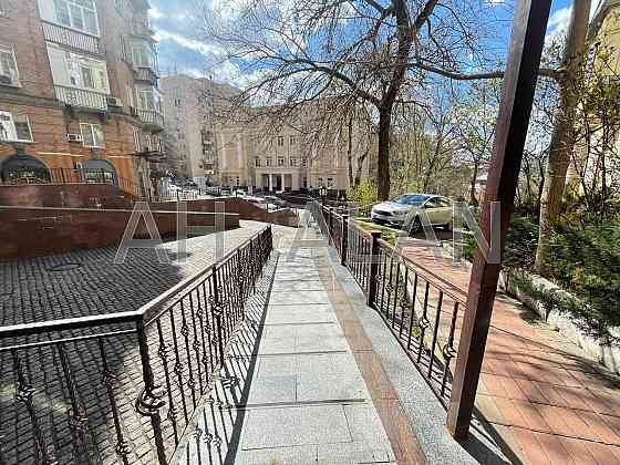 Продаж Будинок 3-кімнатний на Крутий узв., 7 Kiev