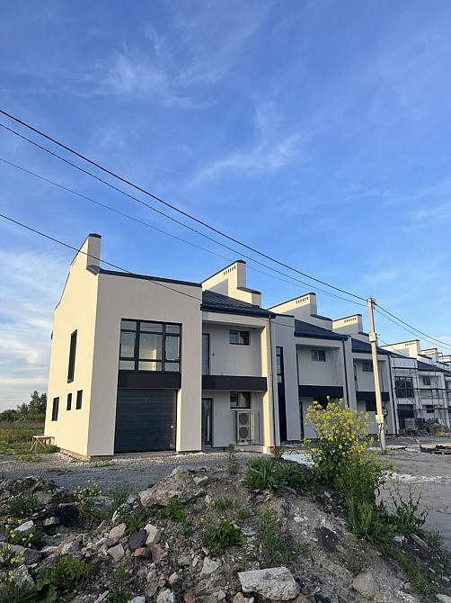 Продаж Будинок 5-кімнатний на вул. Петлюри  - фото 1