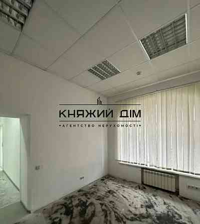 Продаж офісне приміщення на Григоренко Петра просп. поверх - 1/17 Київ