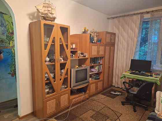 Продаж Квартира 3-кімнатна, 1/5 поверх на Уманська вул., д. 27/1 Киев