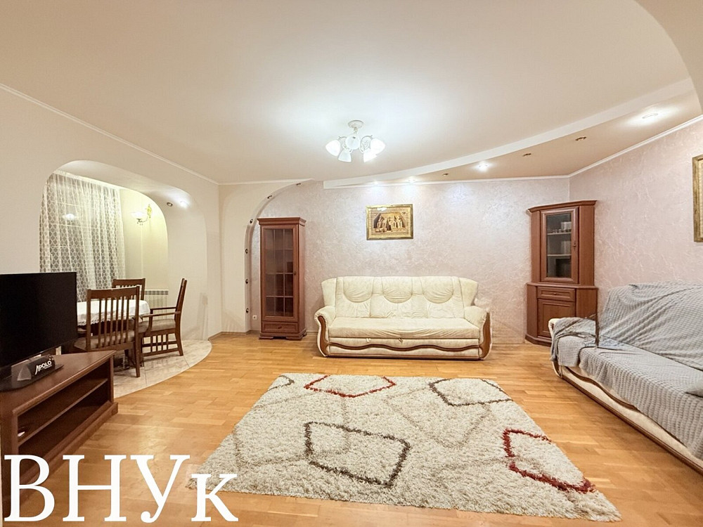 Продаж Квартира 3-кімнатна, 5/5 поверх на Чорновола Luts'k - photo 1