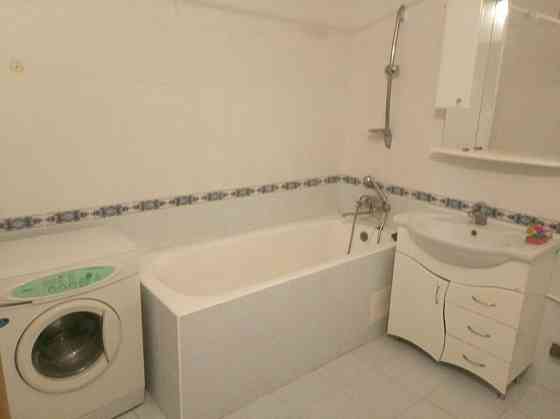 Оренда Квартира 3-кімнатна, 12/30 поверх на ул. Анны Ахматовой, 13д Kiev