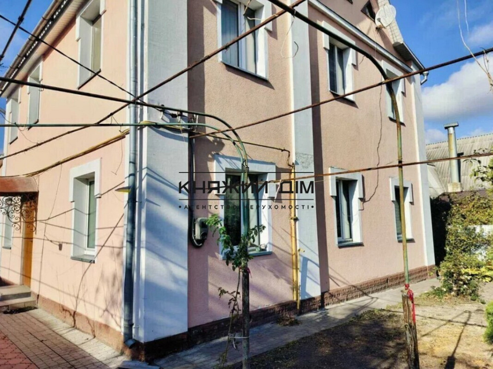 Продаж будинку 140 м2 в Святошинському р-ні, метро Житомирська. № 2211702 Киев - изображение 1