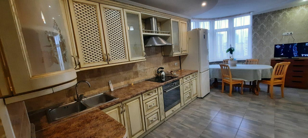 Оренда Квартира 3-кімнатна, 14/25 поверх на Урицкого ул./ Липкивского Василия, 18 Kiev - photo 1