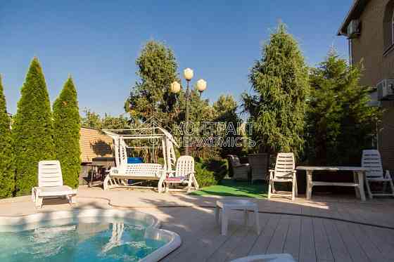 Продаж Будинок 6-кімнатний на вул. Високовольтна Харьков