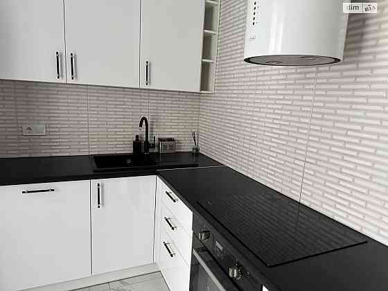 Продаж Квартира 3-кімнатна, 10/16 поверх на Івана Виговського вул., д. 10Е Київ