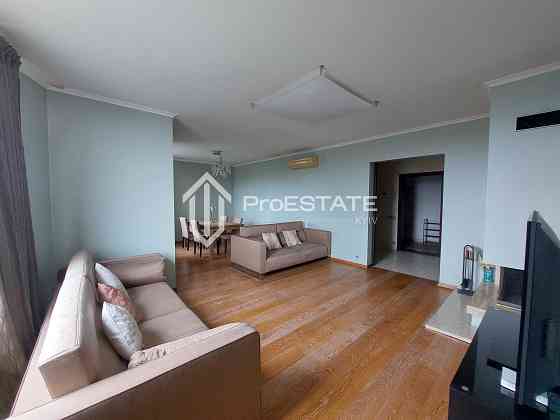 Продаж Квартира 4-кімнатна, 16/18 поверх на вул. Валерія Лобановського Kiev