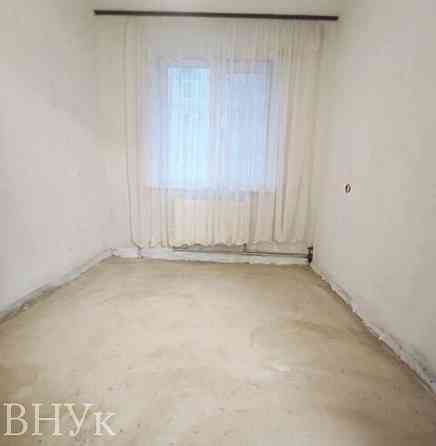 Продаж Квартира 4-кімнатна, 1/5 поверх на вул. Андрія Первозванного Вінниця