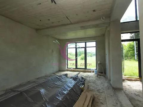 Продаж 2-поверховий   150 кв.м 4 кімн.  Чернівці - фото 2