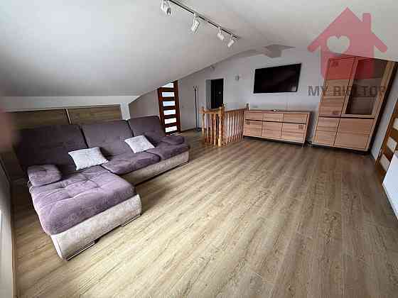 Оренда Квартира 4-кімнатна, 5/5 поверх на Мальовнича Uzhhorod