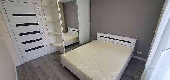 Оренда Квартира 2-кімнатна, 16/27 поверх на Вишняковская ул., 2 Kiev