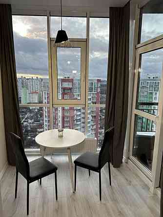 Продаж Квартира 1-кімнатна, 26/26 поверх на Каховська, 60 Київ