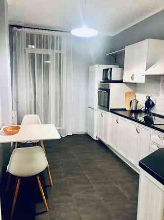 Оренда Квартира 2-кімнатна, 9/9 поверх на ул. Регенераторная Киев