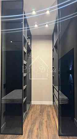 Продаж Квартира 1-кімнатна, 24/26 поверх на Кадетський Гай вул., 10 Kiev