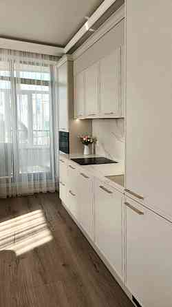 Оренда Квартира 3-кімнатна, 15/24 поверх на Генуэзская ул., 24 Одесса