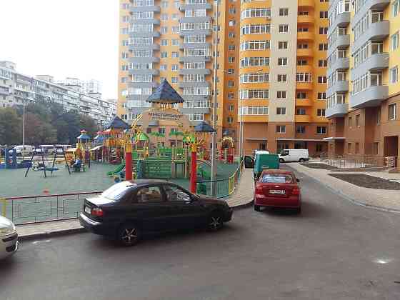 Продаж Квартира 2-кімнатна, 9/26 поверх на Кондратюка Юрия вул., д. 3 Київ