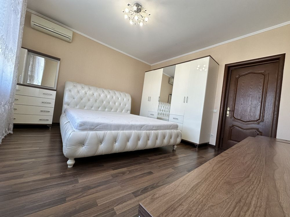 Продаж Квартира 3-кімнатна, 18/23 поверх на Днепровская наб. вул., д. 19В Київ - фото 1