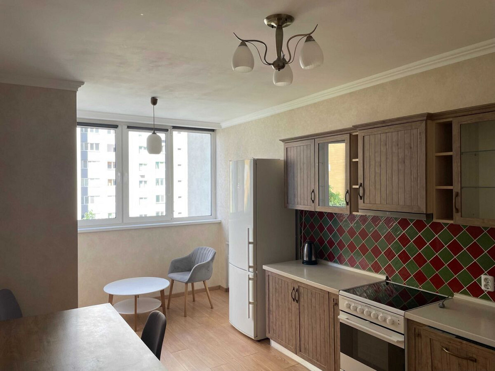 Оренда Квартира 3-кімнатна, 4/24 поверх на вул.Чавдар, 8 Киев - изображение 1