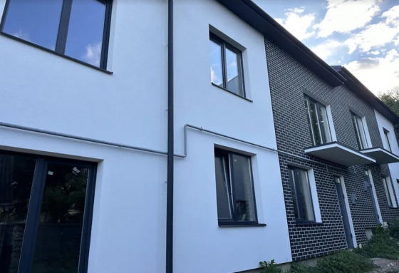 Продаж 2 поверхового будинку з ділянкою на 2 сотки, 105 кв. м, 4 кімнати, на вул. Стадникової Софії Ternopil'