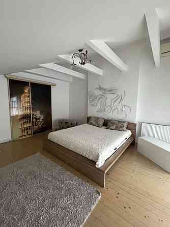 Продаж Квартира 3-кімнатна, 10/11 поверх на вул. Стуса В. Ивано-Франковск