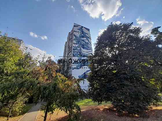 БЕЗ КОМІСІЇ! Продаж 3-кімнатна роздільна квартира, метро Святошин. № 21144462 Київ