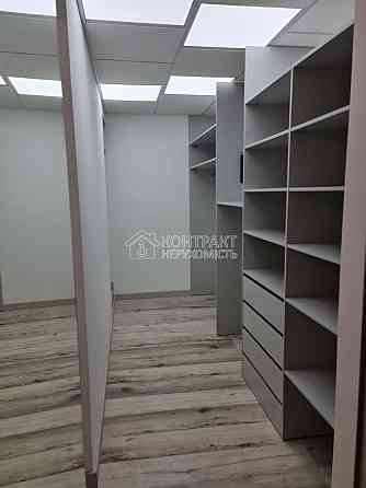 Оренда Квартира 4-кімнатна, 20/20 поверх на вул. Науки Харків