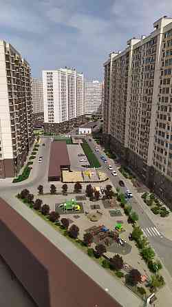 Продаж Квартира 3-кімнатна, 13/19 поверх на Жемчужная улица Одеса