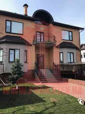 Продаж 3-поверховий Будинок з ділянкою 9 сот 320 кв.м  на Школьная Гора