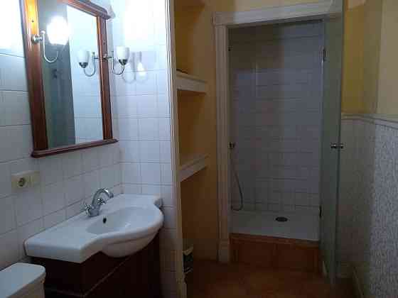 Продаж комерційне приміщення на ул. Жуковского, 32 приміщень - 6, поверх - 2 Одеса