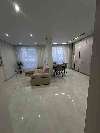 Продаж Квартира 3-кімнатна, 2/7 поверх на Слави Стецько Ивано-Франковск