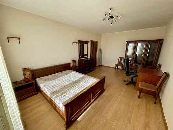 Оренда Квартира 1-кімнатна, 21/23 поверх на Олени Пчілки, 2а Kiev