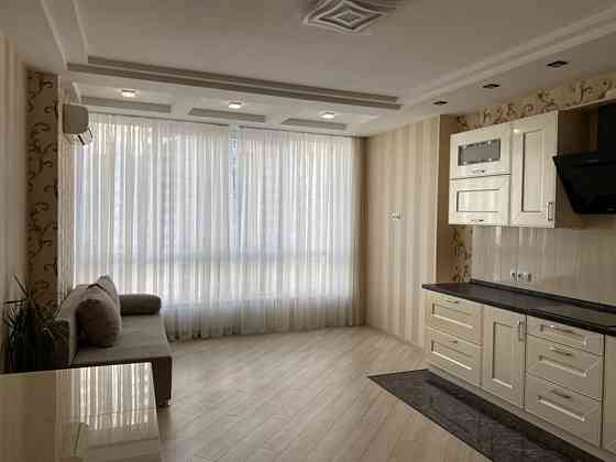 Оренда Квартира 3-кімнатна, 7/24 поверх на ул. Анны Ахматовой, 22 Kiev