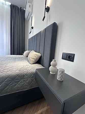 Продаж Квартира 2-кімнатна, 18/21 поверх на Максимовича Михайла вул., д. 24В Киев