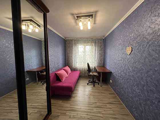 Оренда Квартира 3-кімнатна, 9/10 поверх на вул. Анни Ахматової, 11 Київ