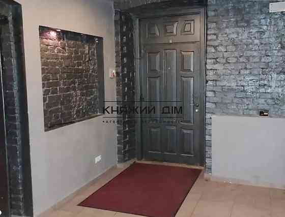 Продаж офісне приміщення на Десятинная ул. Киев