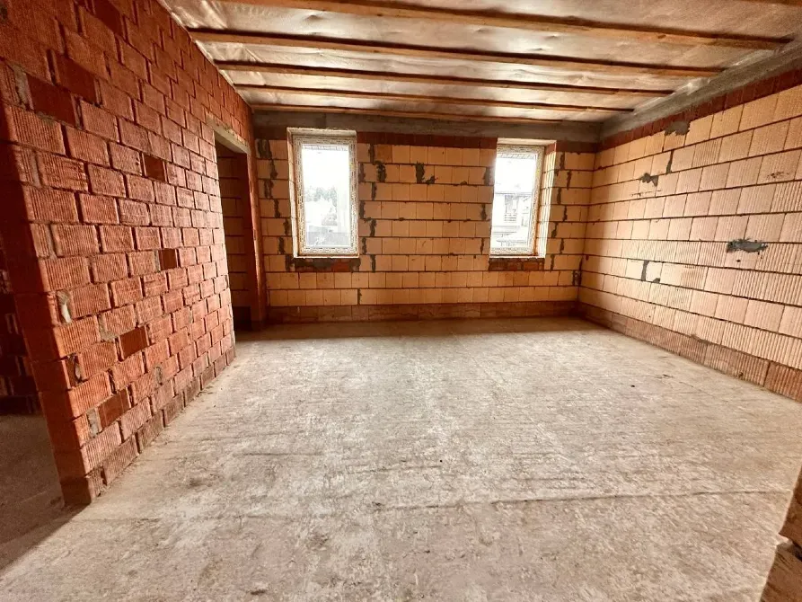 Продажа 2-этажный Дом с участком 5 сот 155 кв.м 6 комн. на Павла Глазова Стоянка - изображение 5