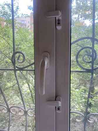 Оренда Квартира 1-кімнатна, 1/9 поверх на Харьковское шоссе Киев