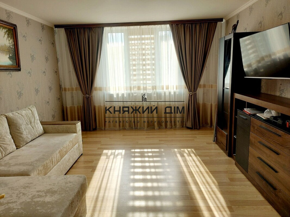 Оренда Квартира 1-кімнатна, 14/25 поверх на Радунская ул. Київ - фото 1