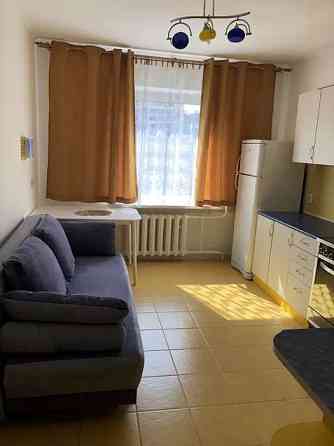 Оренда Квартира 1-кімнатна, 10/16 поверх на ул. Урловская Київ