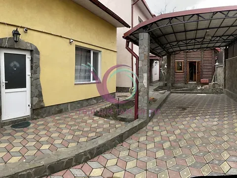 Продаж 2-поверховий   250 кв.м  на Батумська вулиця 16 Чернівці - фото 3