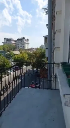 2-х комнатная квартира в центре города с чердачным помещением Одеса