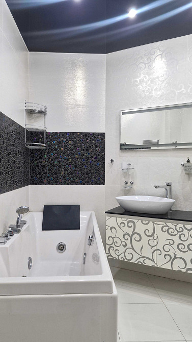 Продаж Квартира 4-кімнатна, 15/17 поверх на Харьковское шоссе вул., д. 56 Київ - фото 1