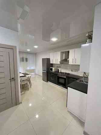 Оренда Квартира 1-кімнатна, 3/10 поверх на ул. Малоземельная Київ