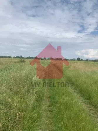 Продаж земельної ділянки 10 соток на Головна 