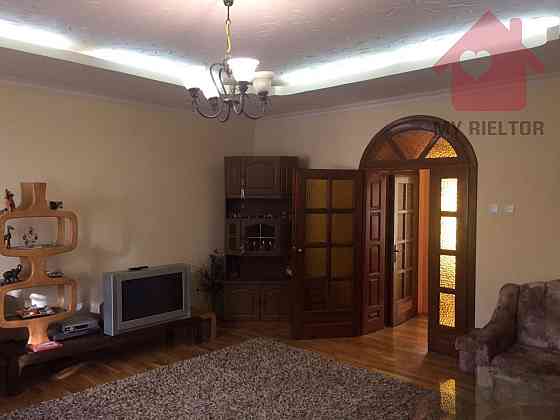 Продаж трикімнатної квартири по вул.Благоєва. Uzhhorod