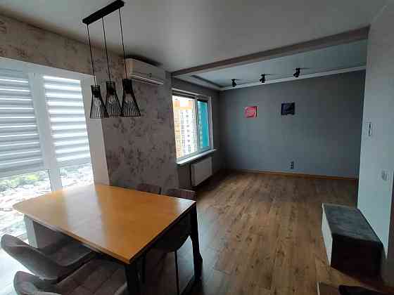 Оренда Квартира 1-кімнатна, 24/27 поверх на Петра Калнишевського, 14 Киев