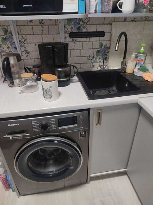 Продаж Квартира 1-кімнатна, 3/5 поверх на Верховної Ради, 27б Киев - изображение 1