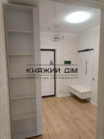 Продаж 1 кімнатної квартири ЖК Лебединий  м. Харківська КОД № 21147162 Киев