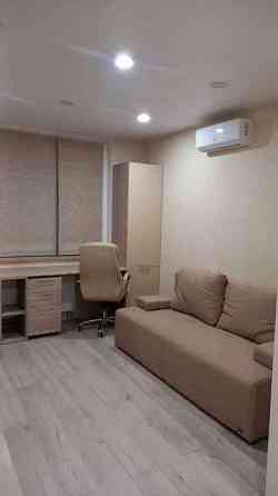 Оренда Квартира 1-кімнатна, 23/25 поверх на ул. Анны Ахматовой Kiev