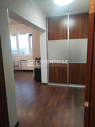 Продаж Квартира 1-кімнатна, 16/16 поверх на вул. Автозаводская Kiev